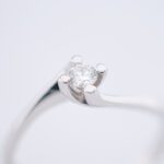 dettaglio anello Anello Gioiello Oro 750‰ Diamante Comete Gioielli ANB 2035