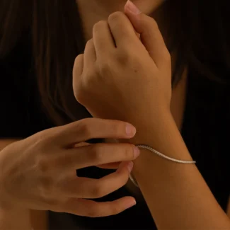 bracciale classico salvini gioielli 20081871 indosso