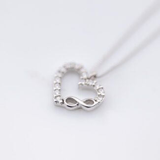 dettaglio girocollo gioiello cuore infinito ambrosia agz 304