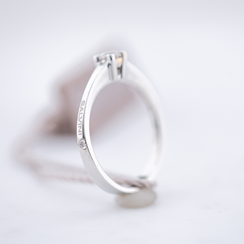 dettaglio laterale Anello Battito Solitario Salvini Gioielli 20074771