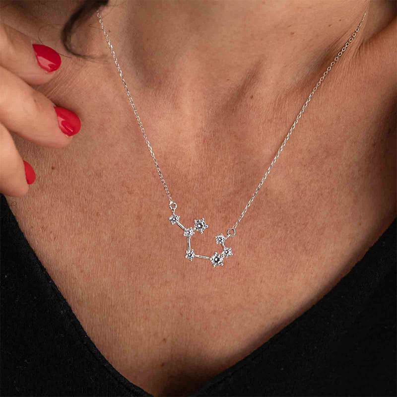 collana-gioiello-costellazioni-sagittario-opera-collection-co009-indosso Collana Costellazioni Argento 925‰ Sagittario Opera Collection CO009 indosso