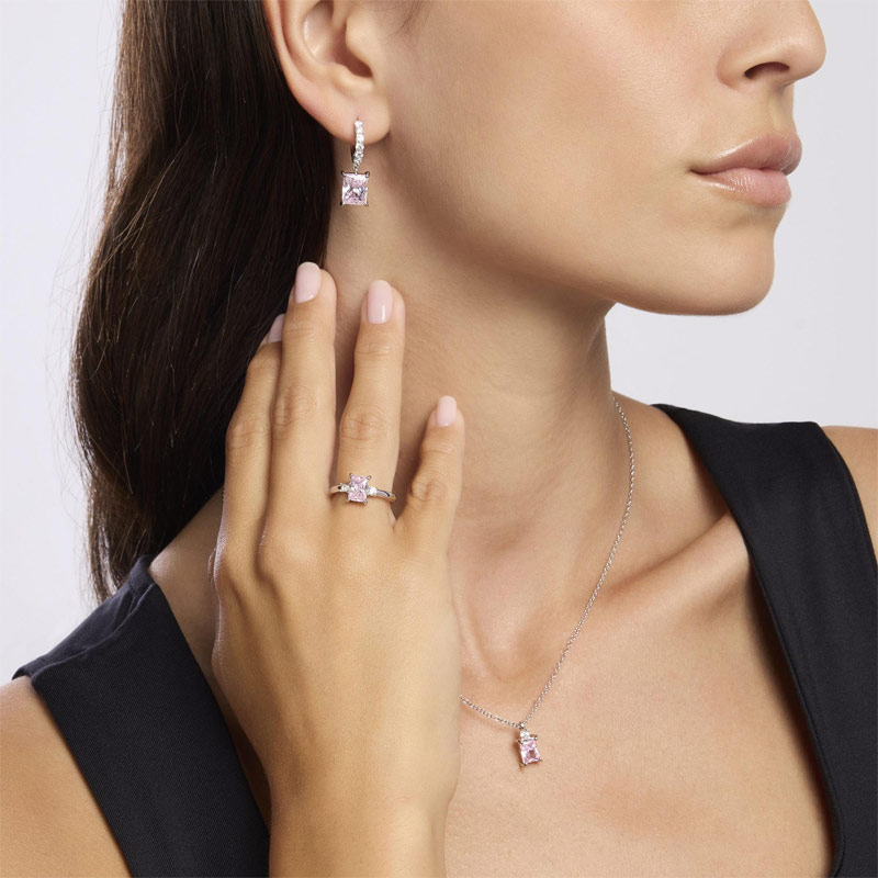 Orecchini Cerchio Zircone Rosa Princess Desiderio Infinito Mabina Gioielli 563722 indosso