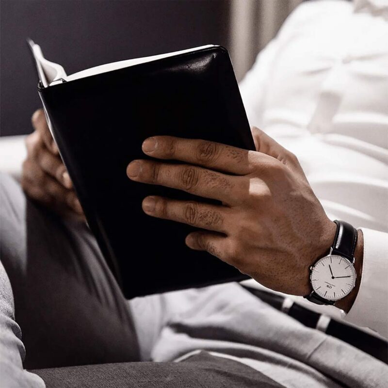 orologio-solo-tempo-daniel-wellington-classic-sheffield-acciaio-dw00100020-indosso orologio solo tempo daniel wellington classic sheffield acciaio dw00100020 indosso