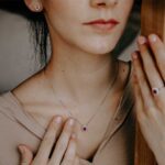 girocollo comete regina oro diamanti rubini glb 1565 indosso