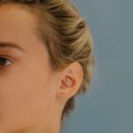 orecchini lobo comete fantasia di acquamarina oro diamanti orq 227 indosso