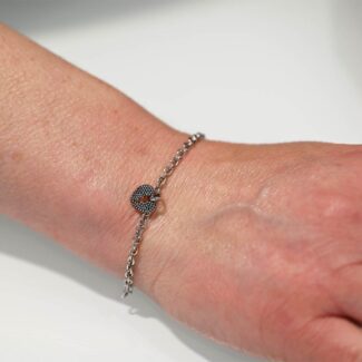 Bracciale John Richmond Broken Heart Bronzo indosso