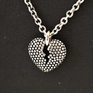 Collana John Richmond Broken Heart Bronzo dettaglio