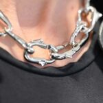 collana john richmond thorns bronzo jrtc14bw dettaglio indosso