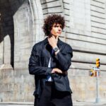 orologio casio g-shock blu gm 2110d 2ber indosso