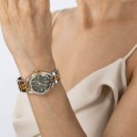 orologio solo tempo festina mademoiselle verde f16868/4 dettaglio indosso