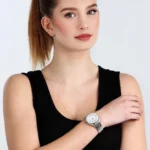 orologio philip watch caribe diving acciaio diamanti r8253597636 indosso