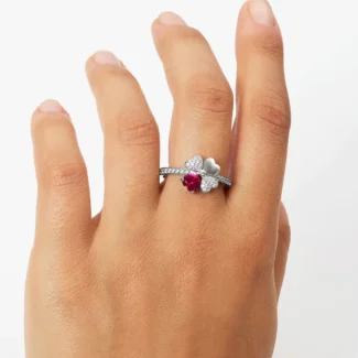 anello amen quadricuore rodio e zirconi bianchi e rubino argento 925 rqubr-16 indosso