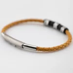 bracciale breil wanderlust acciaio silicone e pelle gialla tj3796 dettaglio chiusura