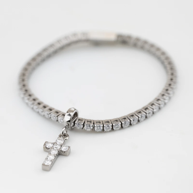 bracciale-john-richmond-tennis-titanio-diamanti-lab-bianchi-croce-jrtw01ww Bracciale John RichmondTennis Titanio Diamanti Lab Bianchi Croce JRTW01WW