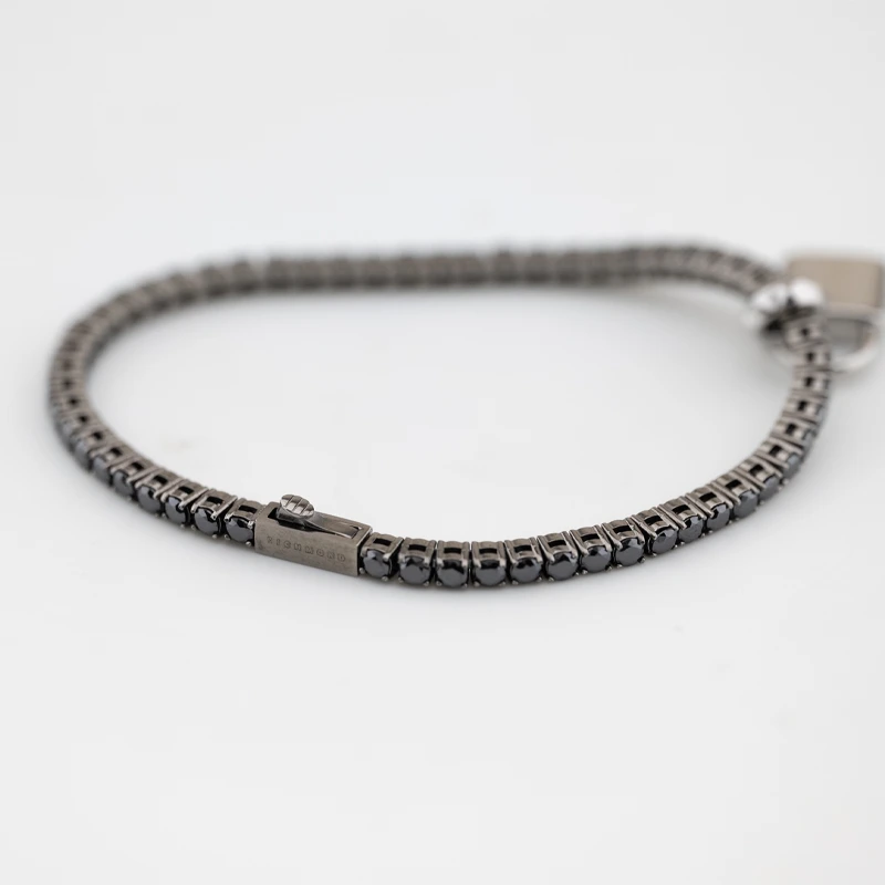 Bracciale John Richmond Tennis Titanio Diamanti Lab Neri e Bianchi Lucchetto JRTM08BB chiusura