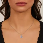 Collana Amen Lady Con Morganite Taglio Radiant e Zirconi Bianchi Argento 925 CLQUABBMOZ indosso