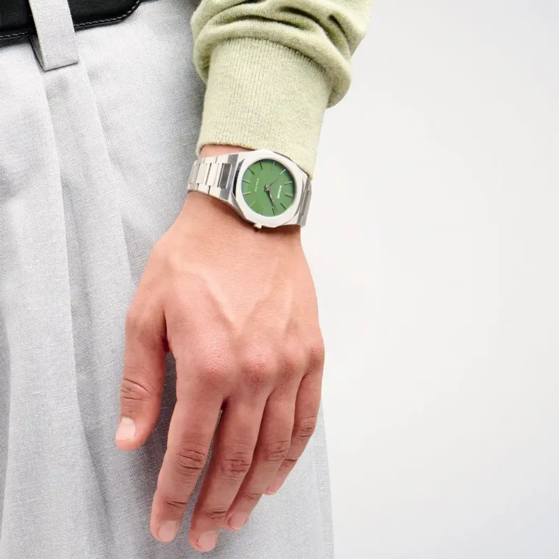 Orologio D1 Milano Ultra Thin Moss D1-UTBJ06 indosso uomo