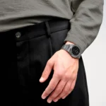 Orologio D1 Milano Ultra Thin Re_Gun D1-UTBJ41 indosso uomo