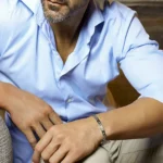 Bracciale Comete Uomo Acciaio PVD Rosè e Zirconi Bianchi UBR 1172 indosso