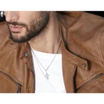 Collana Comete Uomo Acciaio PVD Rosè e Spinelli Neri UGL 521 indosso