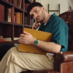 Orologio Casio Solo Tempo Acciaio Quadrante Verde MTP-1302PD-3AVEF indosso