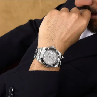 Orologio Philip Watch Automatico Caribe Diving Quadranet Meteorite R8223597119 indosso